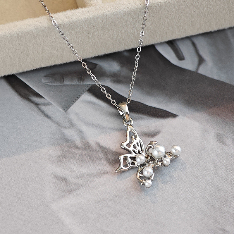 Chic Flip Flops Shaped Pendant Necklace for Women Bling Crystal CZ Funny Summer Girls Neck Accessories Statement Jewelry
