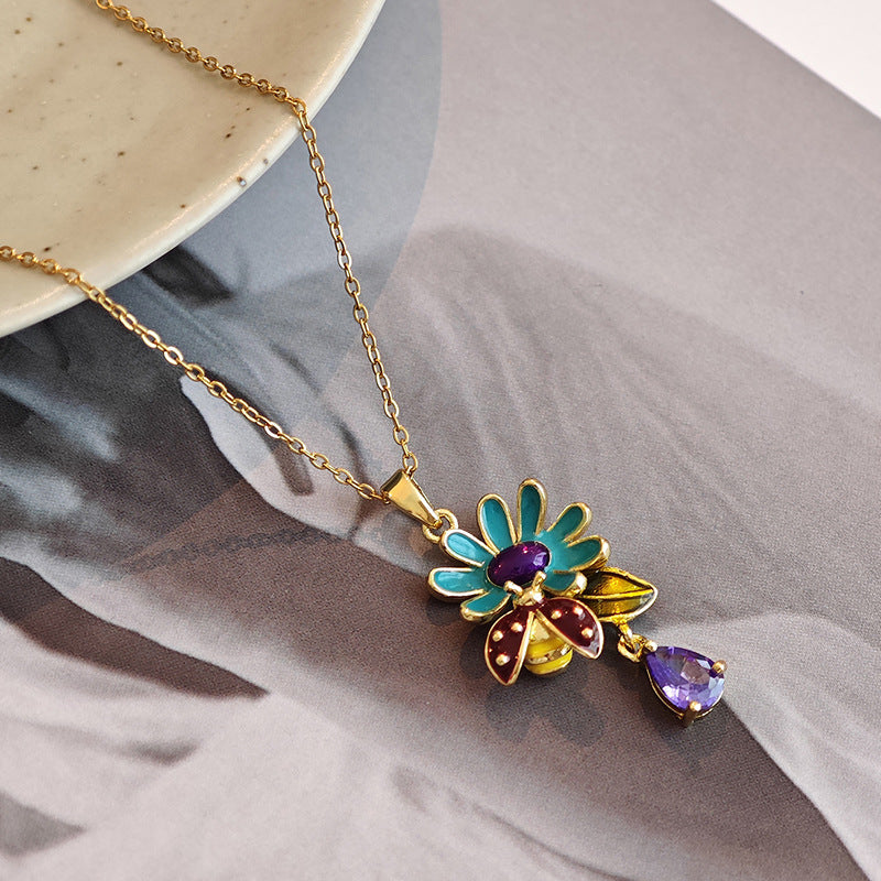 Chic Flip Flops Shaped Pendant Necklace for Women Bling Crystal CZ Funny Summer Girls Neck Accessories Statement Jewelry