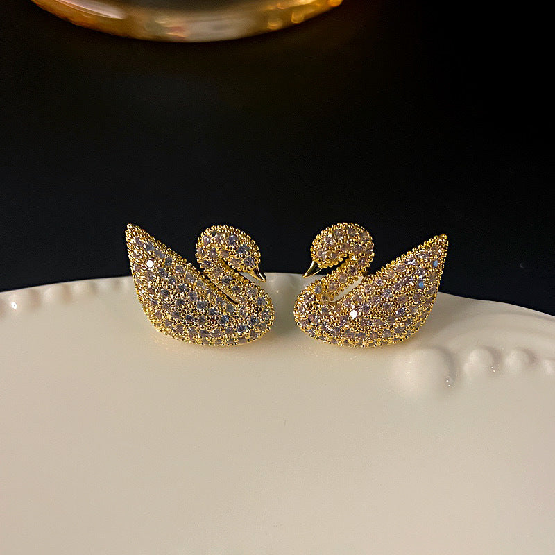 Elegant Zirconia Swan Earrings High-End Feels 925 Silver Needle Unique Ear Decorations Fashionable Classic Jewelry