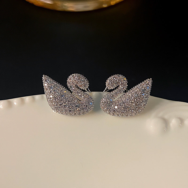 Elegant Zirconia Swan Earrings High-End Feels 925 Silver Needle Unique Ear Decorations Fashionable Classic Jewelry